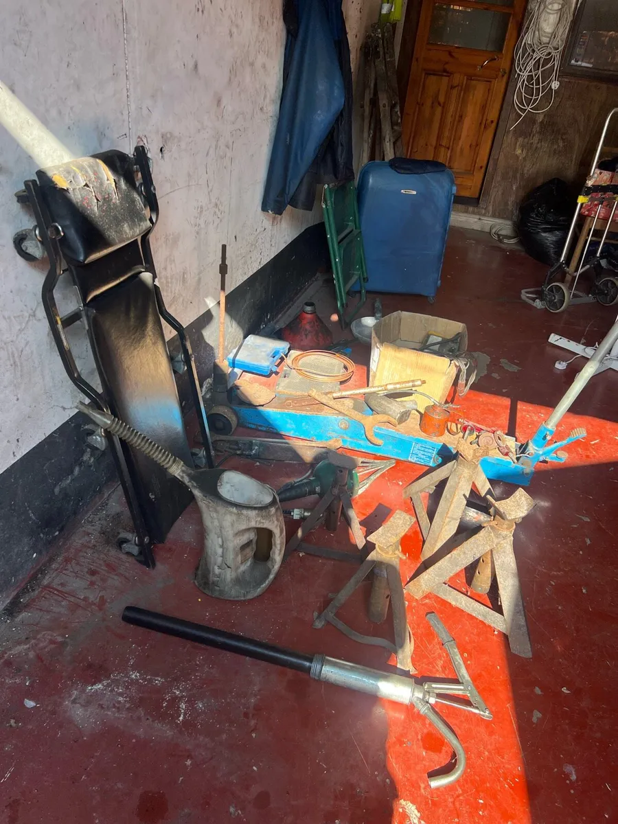 Garage equipment - Image 2