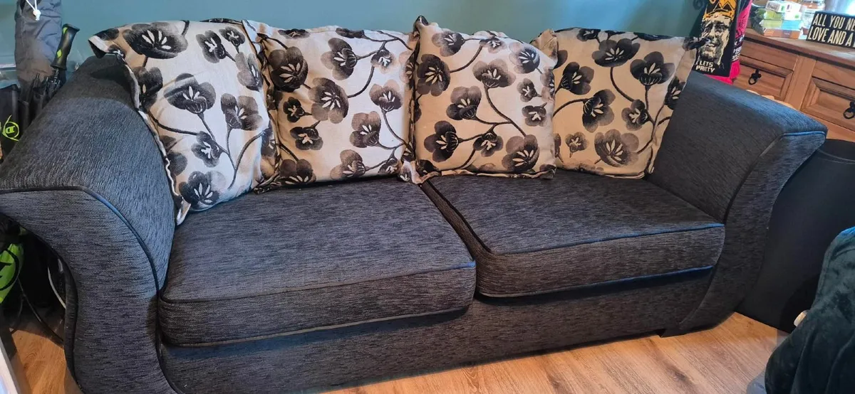 Sofa 2 Piece 3 Seater's - Image 4
