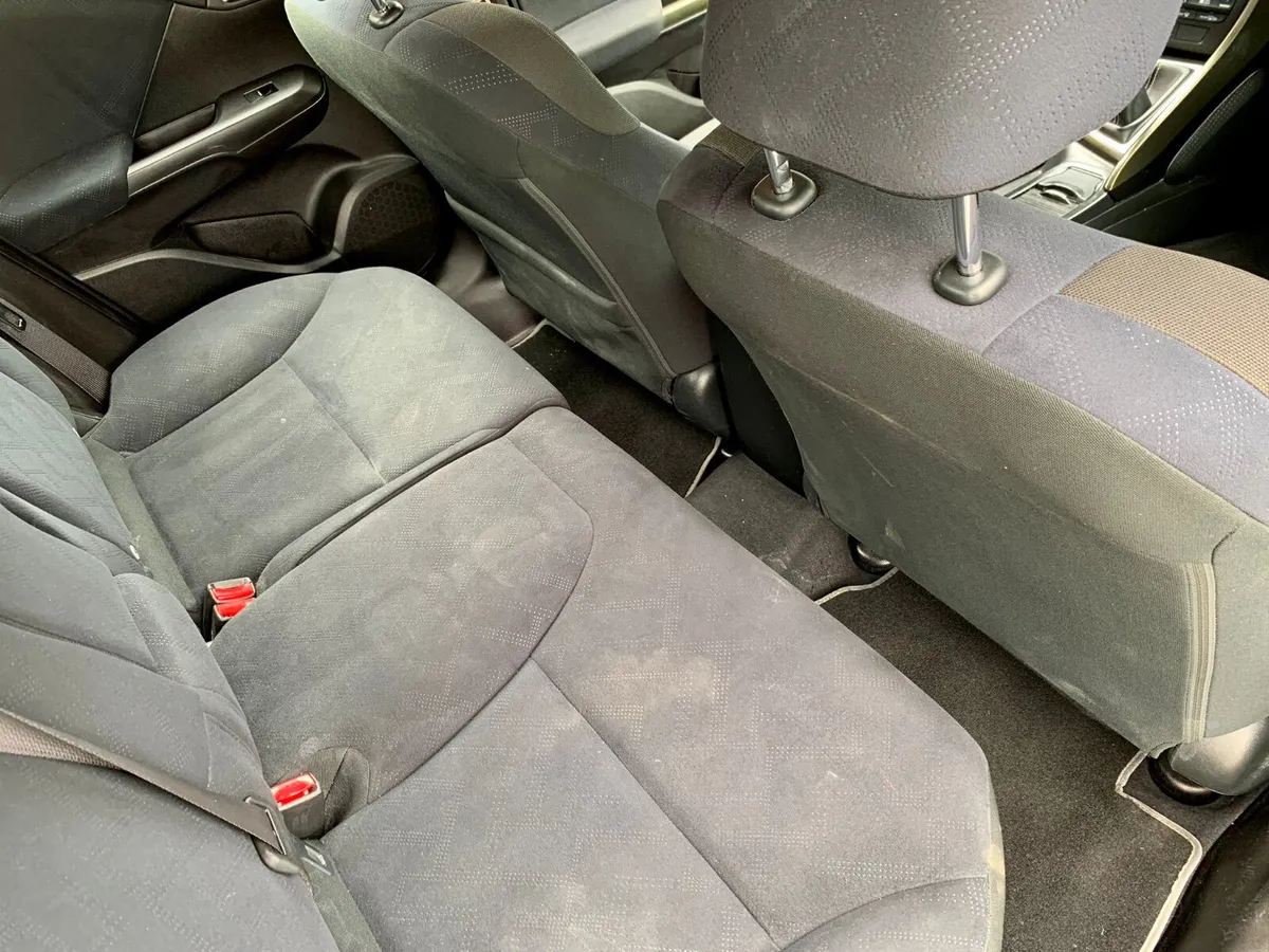 Honda Civic 2013 1.6 I-DTEC new nct 7/26 tax 8/25 - Image 4