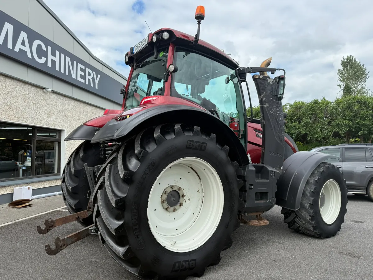 2017 Valtra T174 Versu Tractor - Image 4