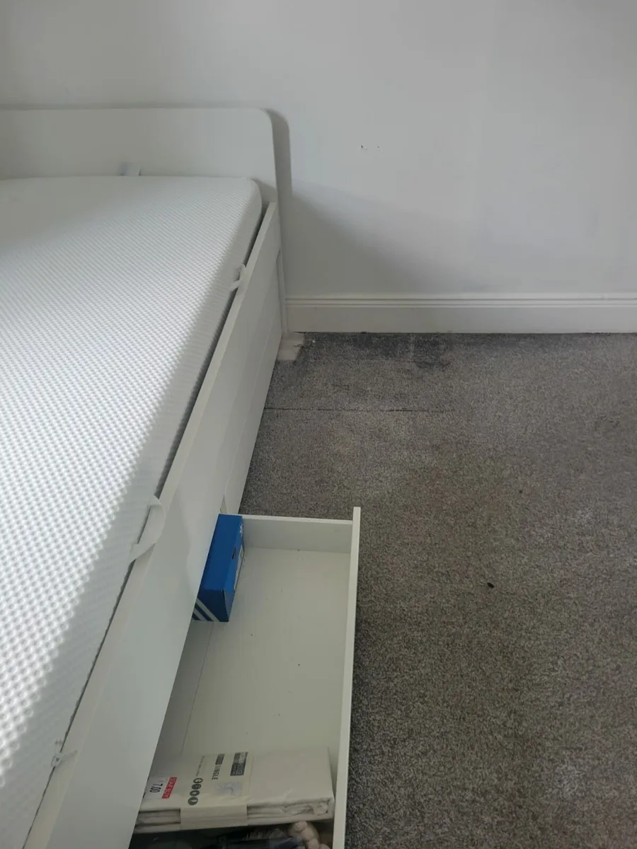 Single bed with pull out bed - Image 4