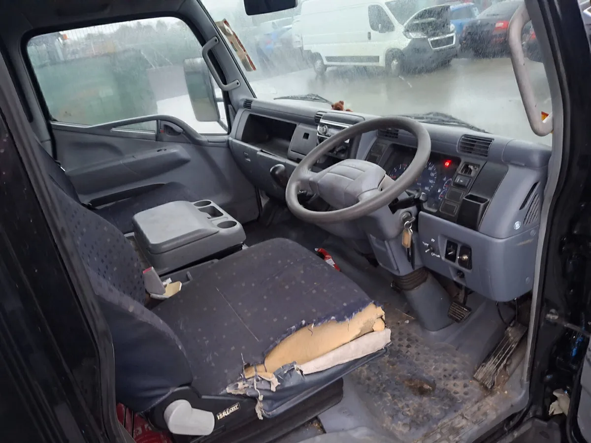 2007 Mitsubishi Canter Tipper Drive home - Image 4
