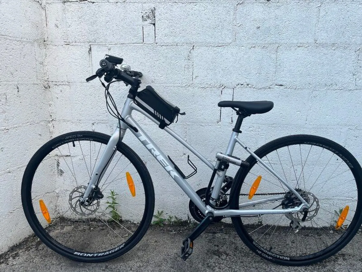 Trek FX 2 Womens 2021 Hybrid Bike Silver - Image 1
