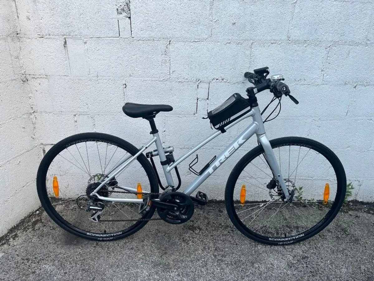 Trek FX 2 Womens 2021 Hybrid Bike Silver - Image 3
