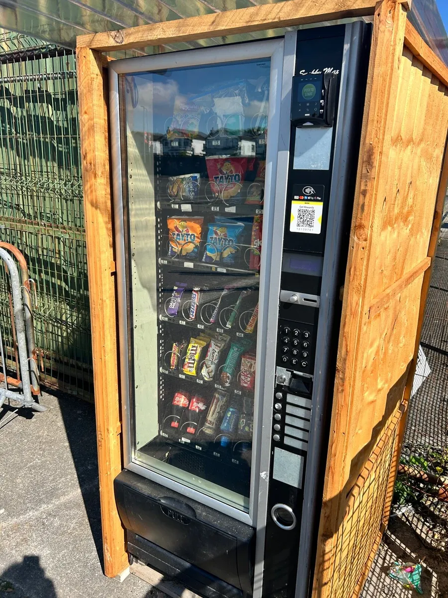 Necta Snaky Max Vending machine &Nayax card reader - Image 3
