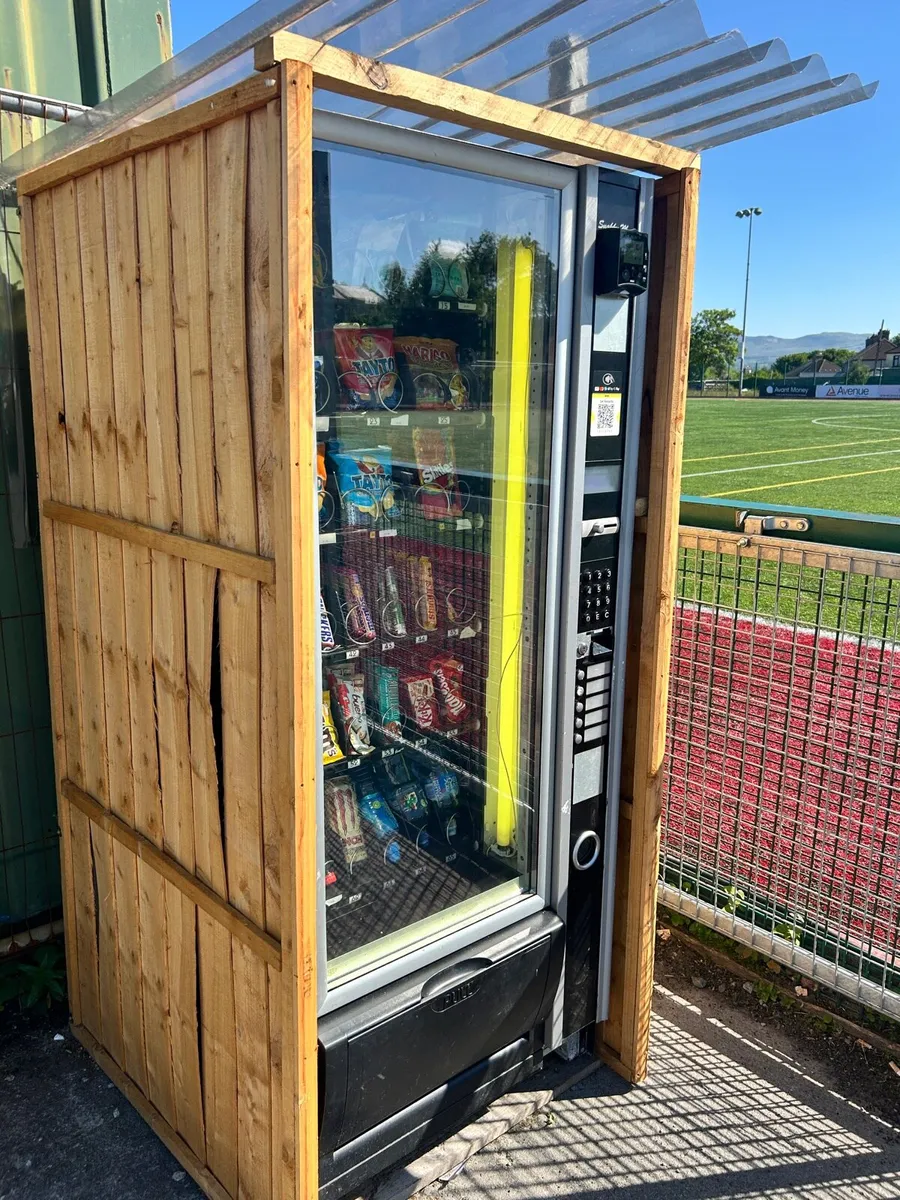 Necta Snaky Max Vending machine &Nayax card reader - Image 1