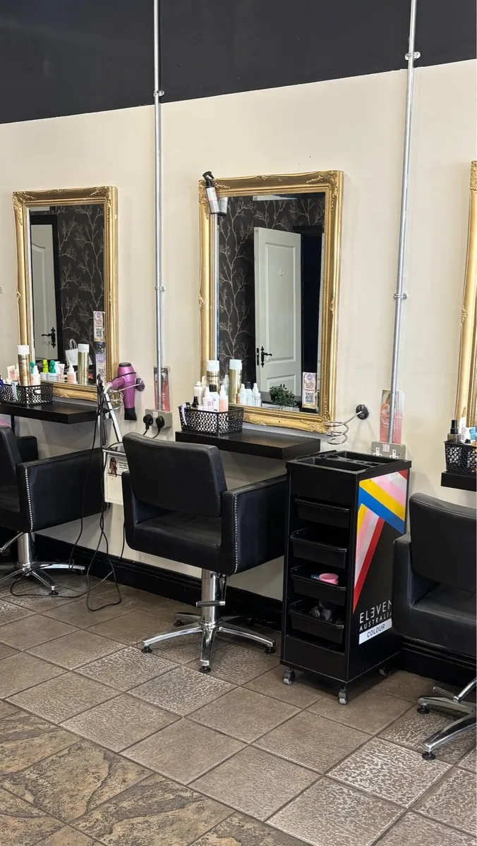 hairdressing chair rental