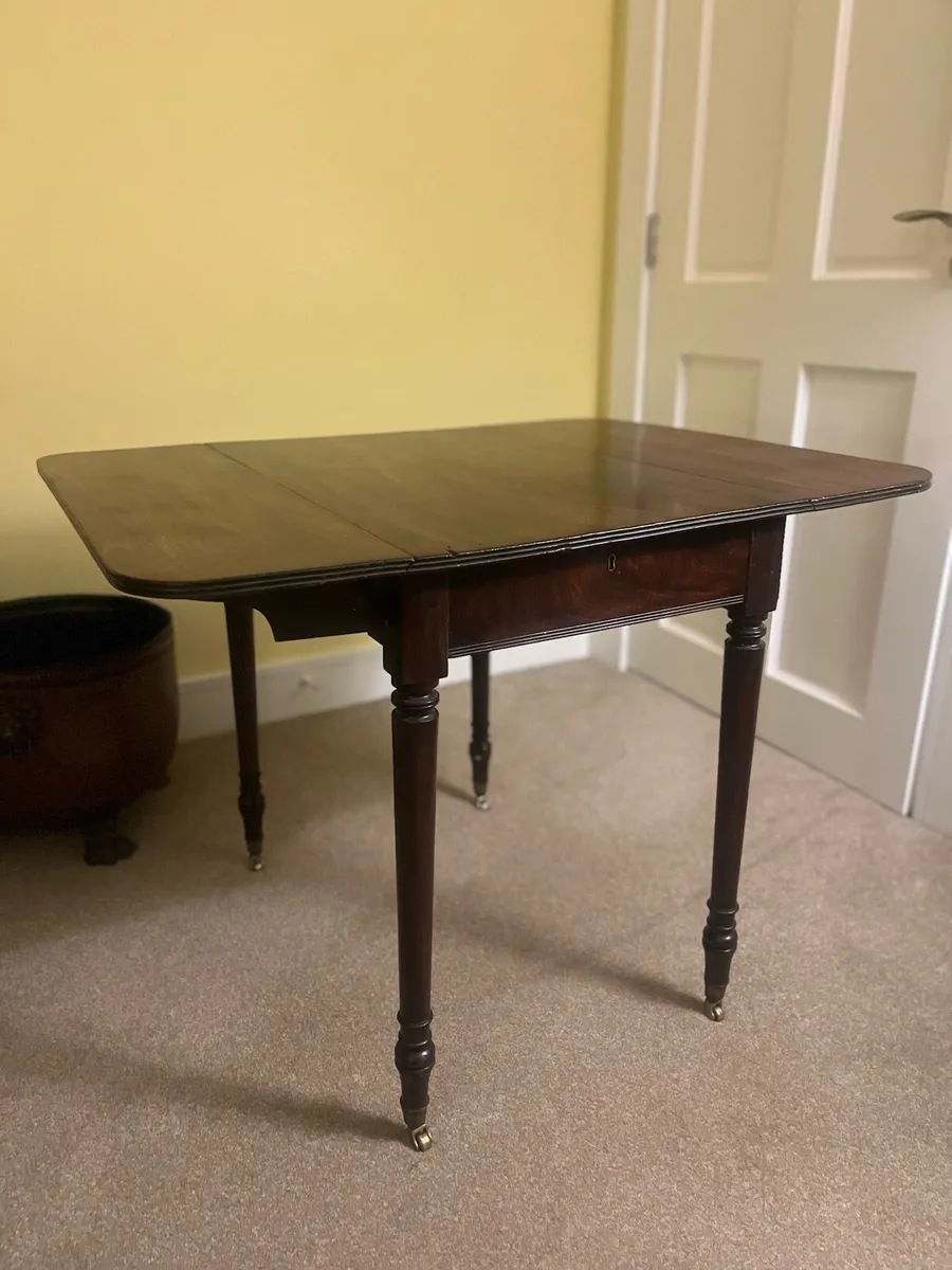 19th Century Pembroke Dropleaf Table - Image 1