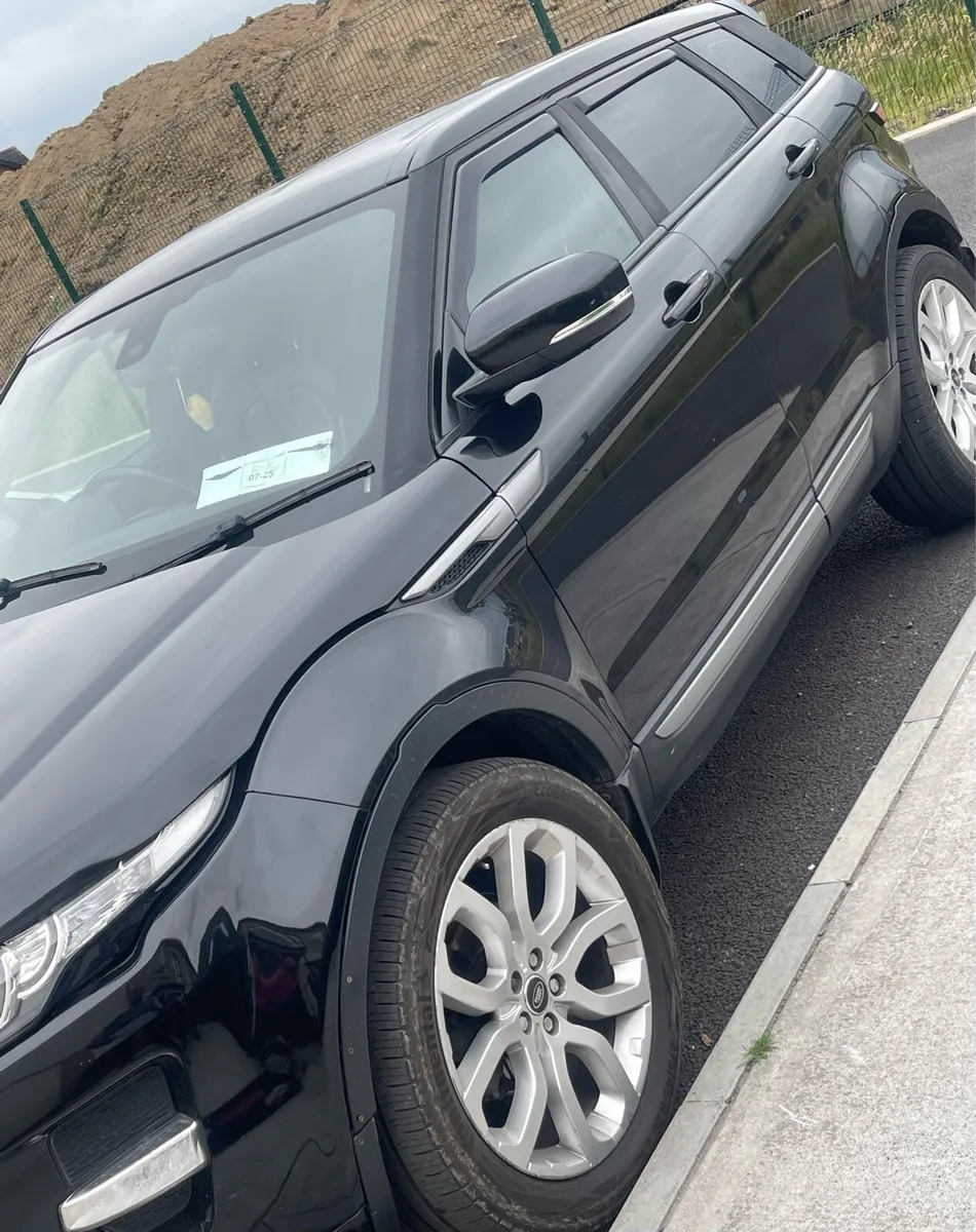 Range Rover Evoque - Image 1