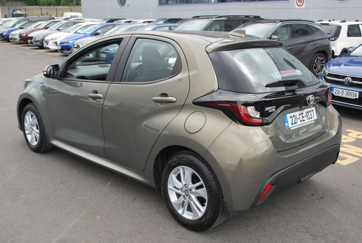 Toyota Yaris 2022 - Image 3