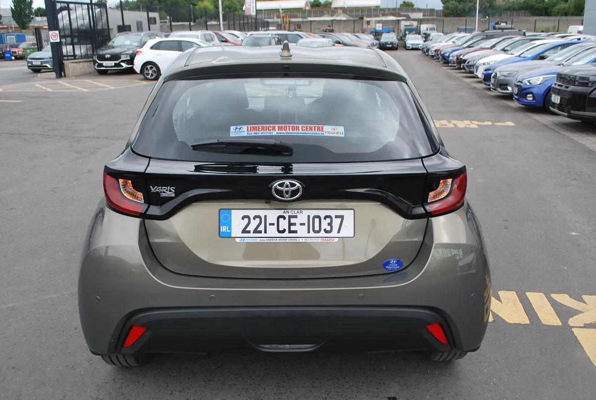 Toyota Yaris 2022 - Image 4