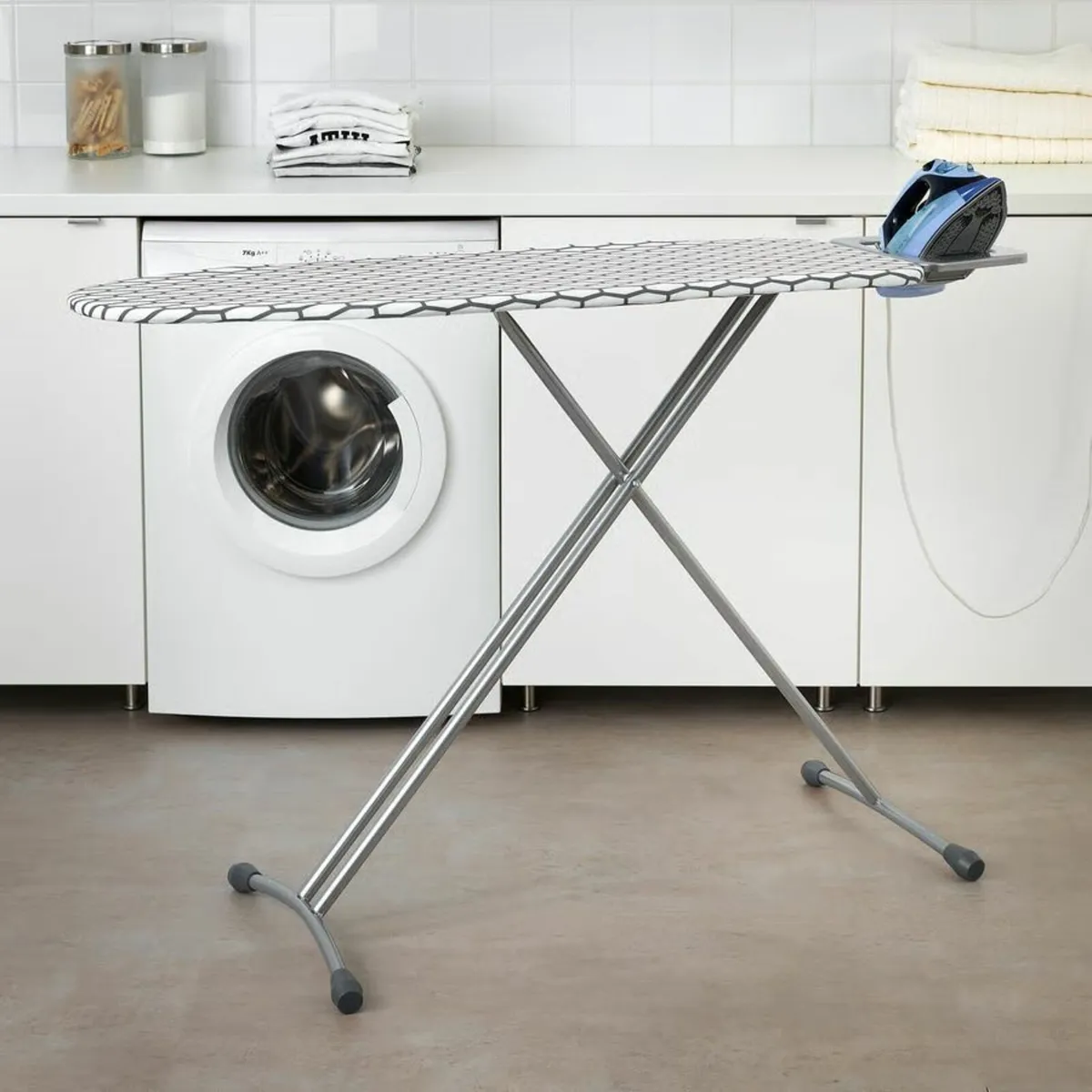 Ironing board - Image 2