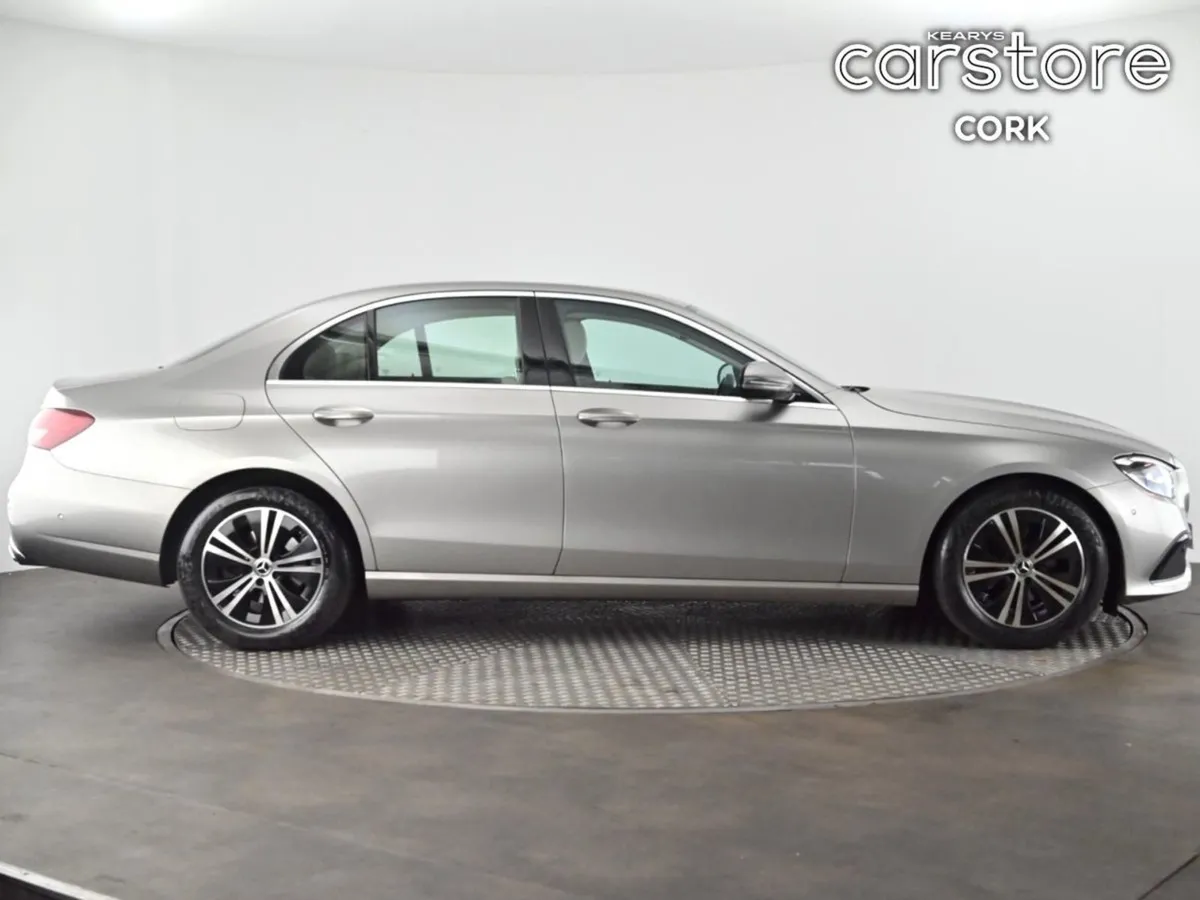 Mercedes-Benz E-Class E 220 D - Image 3