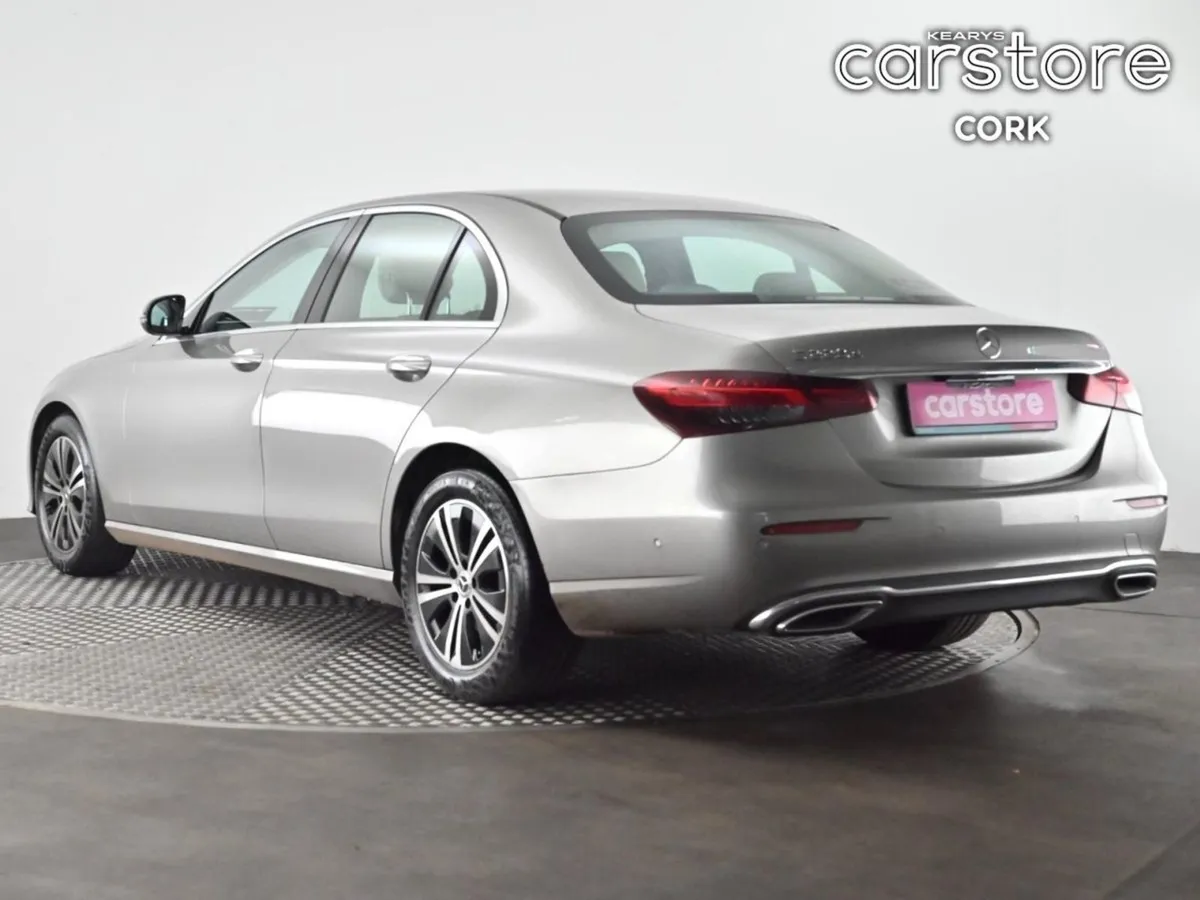 Mercedes-Benz E-Class E 220 D - Image 4