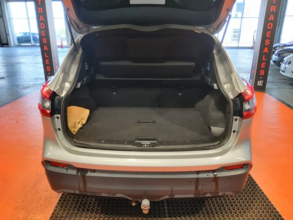 Nissan QASHQAI 1.2 PET SV - Image 4