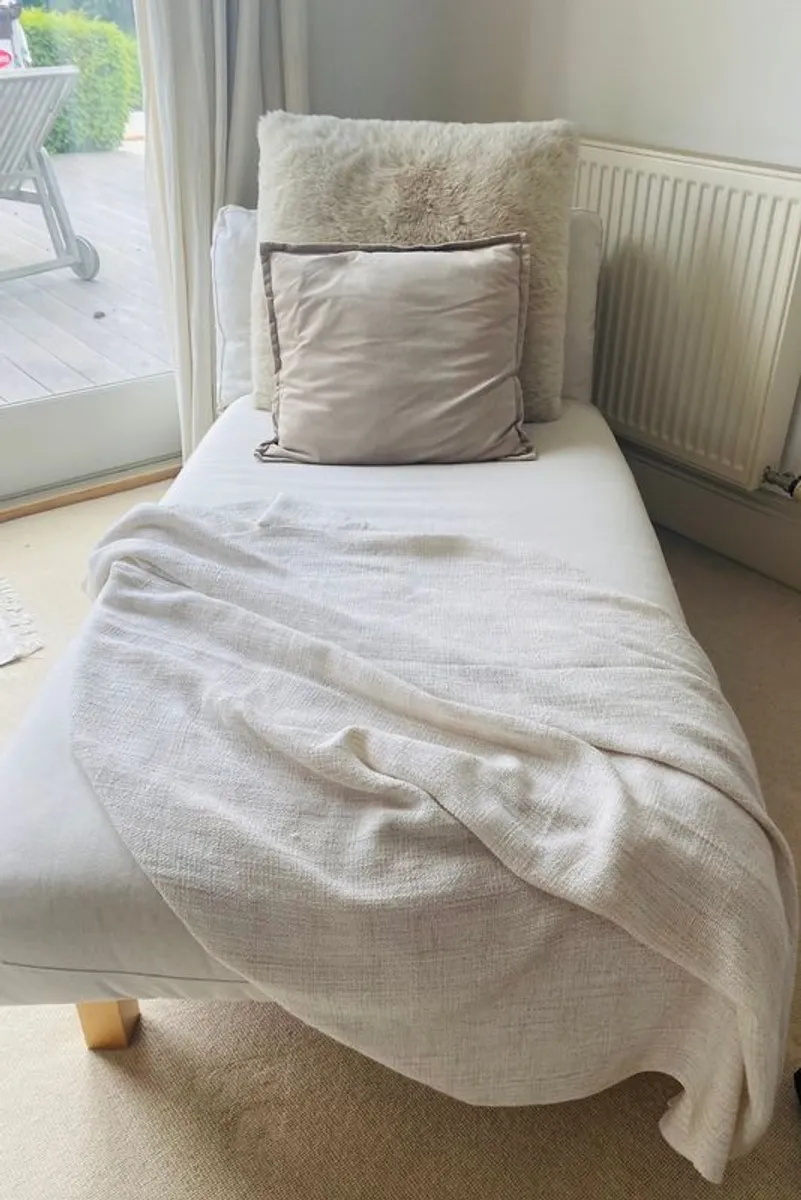 Chaise Longue - Image 1