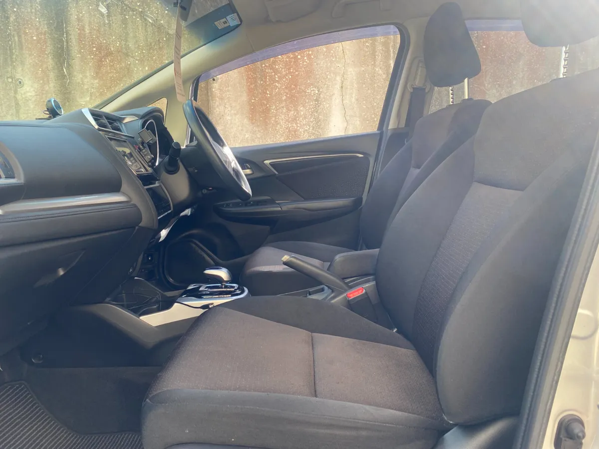Honda Fit 2017///FINANCE AVAILABLE//// - Image 4