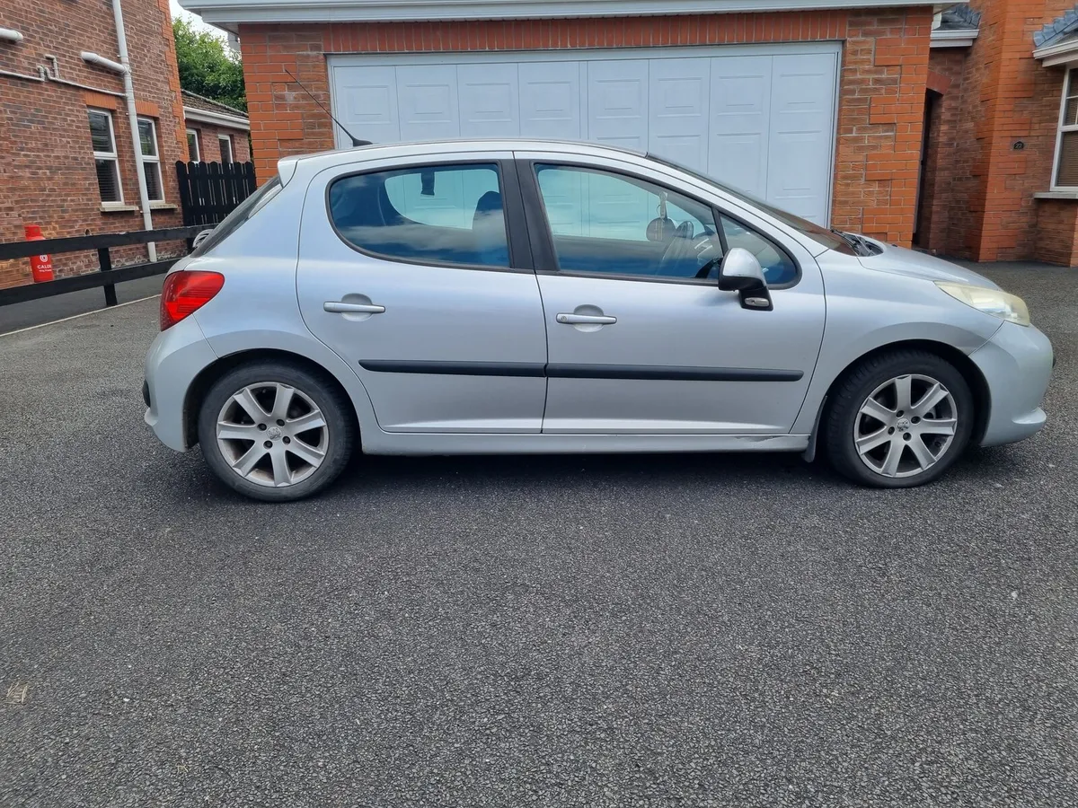 Peugeot 207 2007 - Image 2