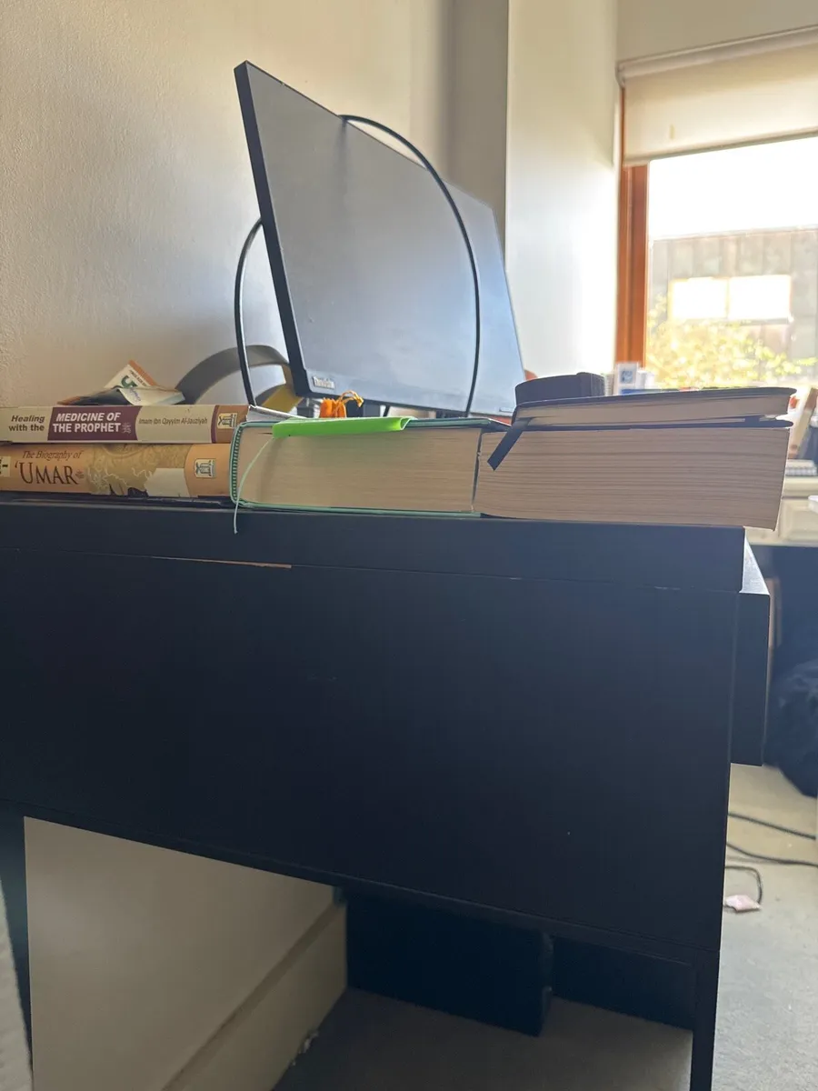Free IKEA table Give away - Image 3