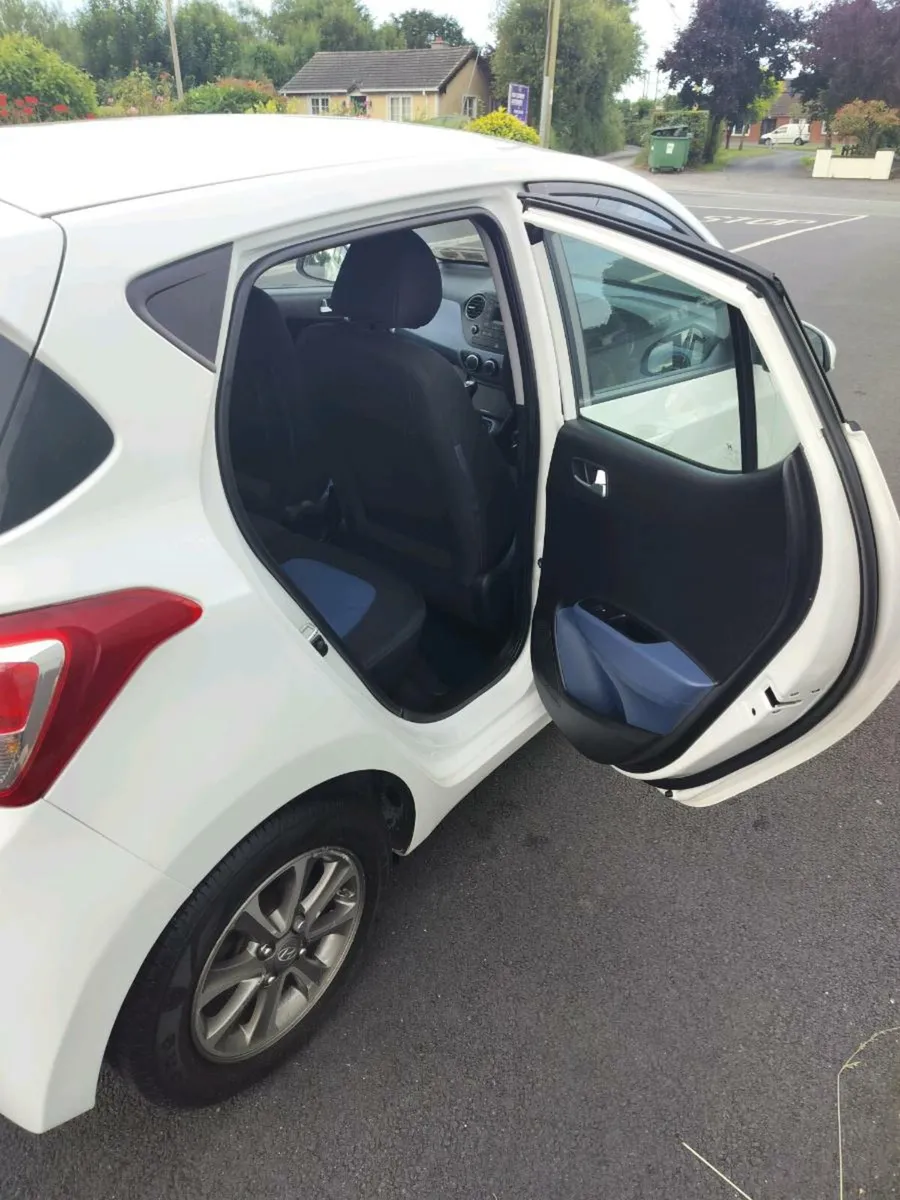 2014 Hyundai i10 1.2 premium 5dr Manual - Image 4