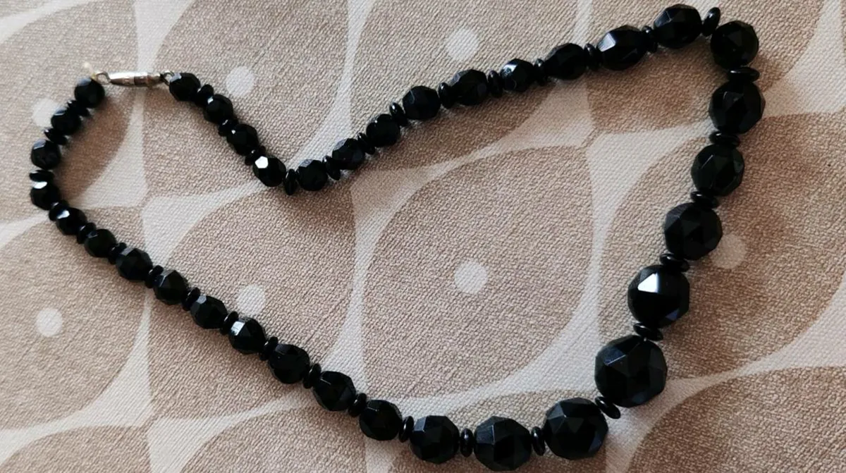 Vintage glass necklace - Image 4