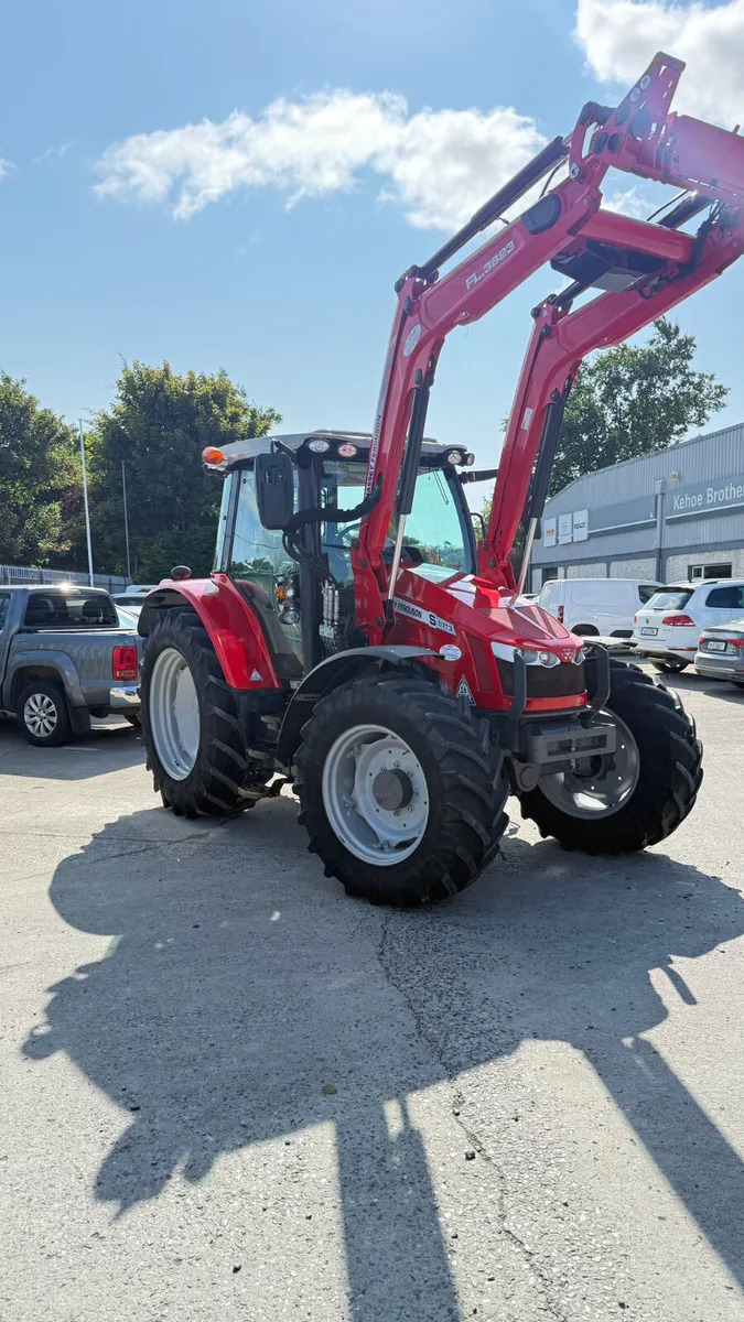 Massey Ferguson 5713 S Efficient - €69,000 + VAT - Image 3