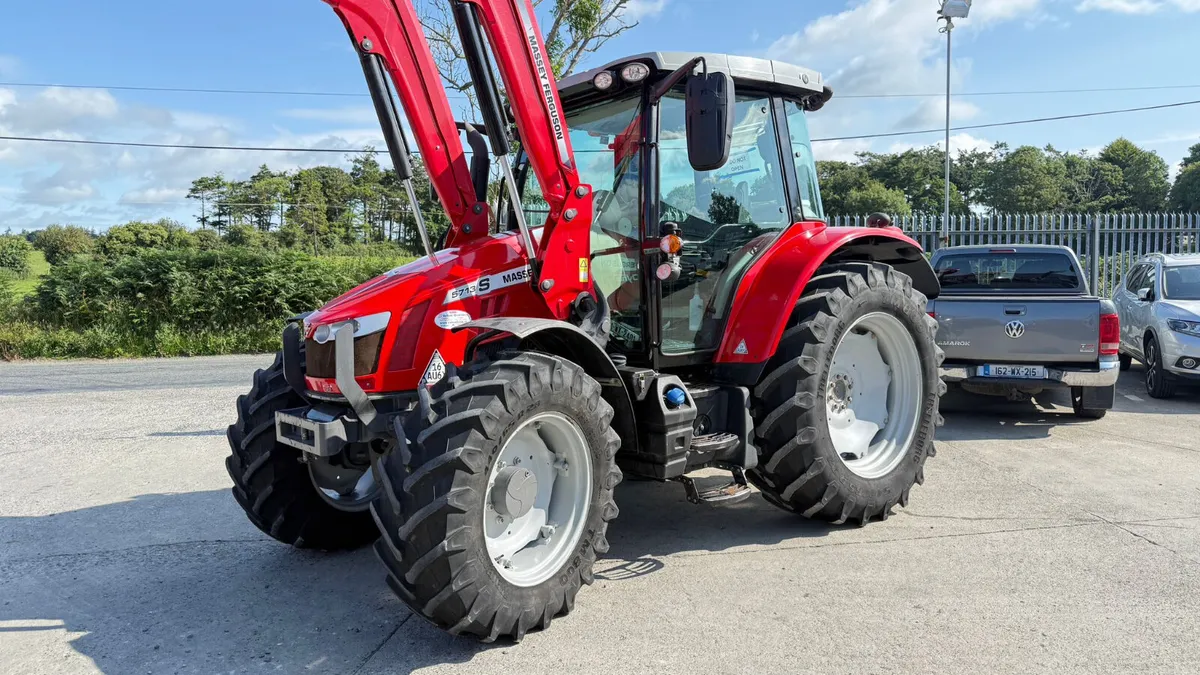 Massey Ferguson 5713 S Efficient - €69,000 + VAT - Image 1