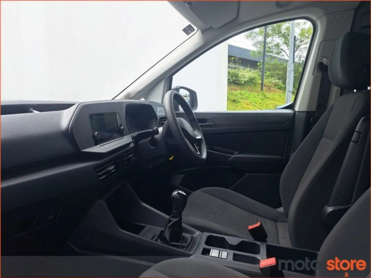 Volkswagen Caddy Cargo TDI 75hp AS New. (price Ex - Image 4