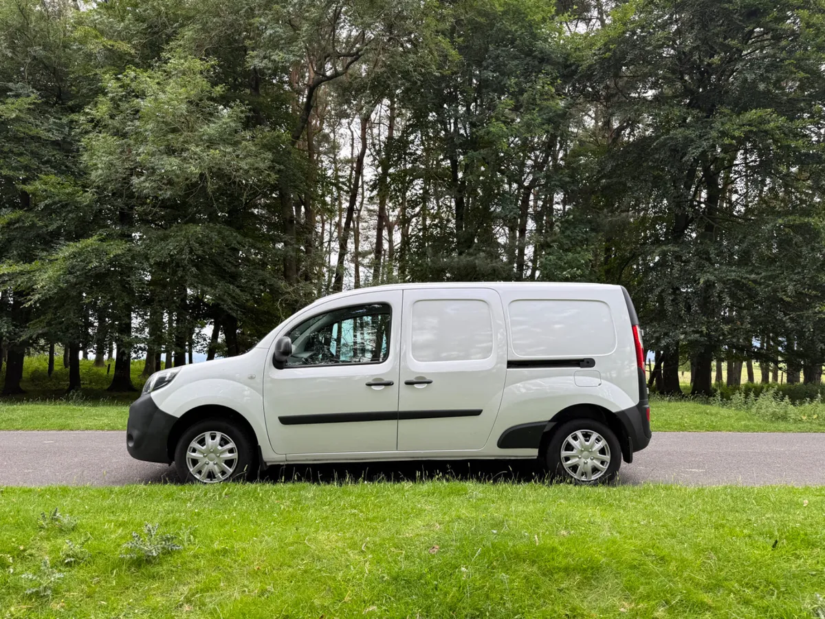 Renault Kangoo 2019 Low KM - Image 4