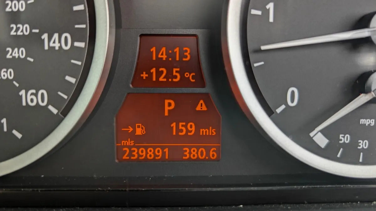 BMW 5-Series 2007 - Image 2