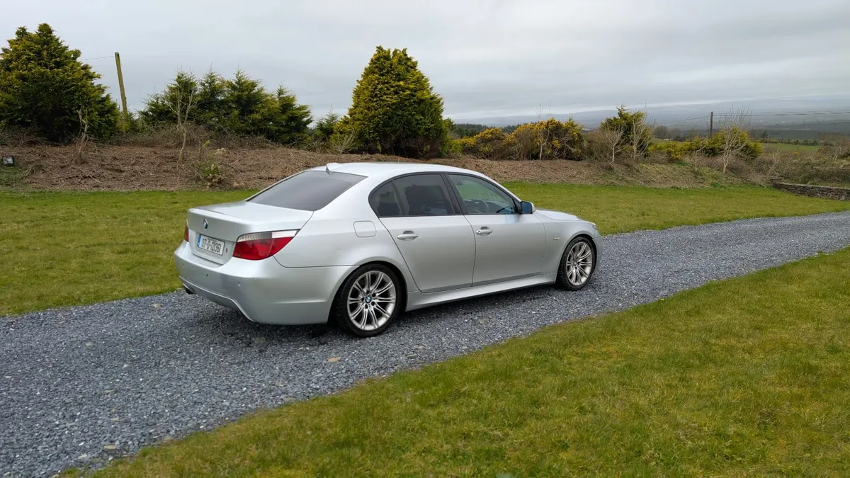 BMW 5-Series 2007 - Image 4