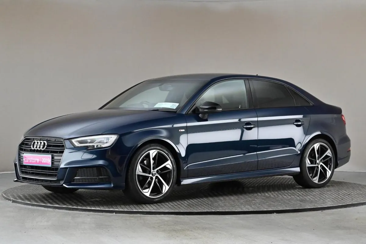 Audi A3 1.0tfsi 115BHP S Line BLK Edition diamond - Image 4