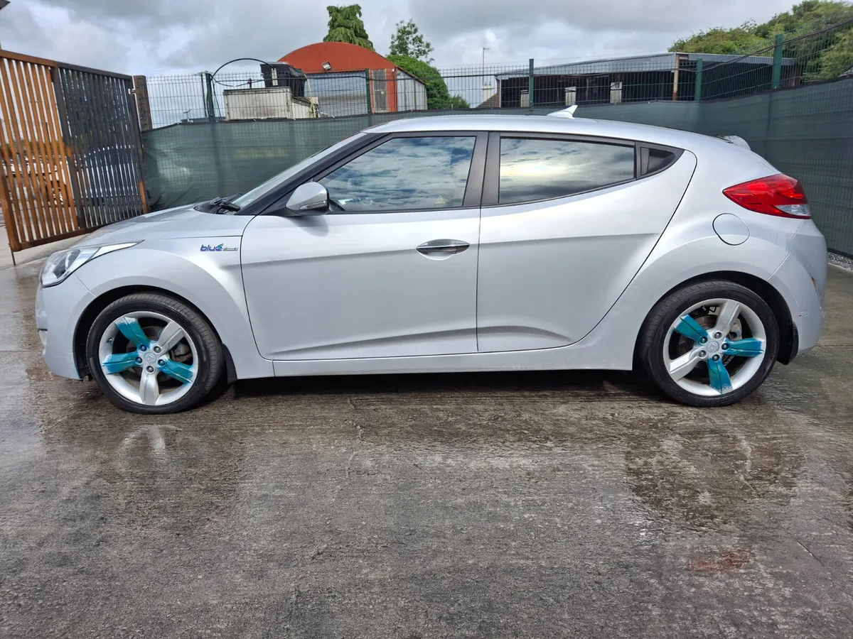 2013 Hyundai Veloster  very light damage - Image 1