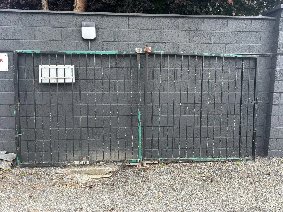 Set of gates