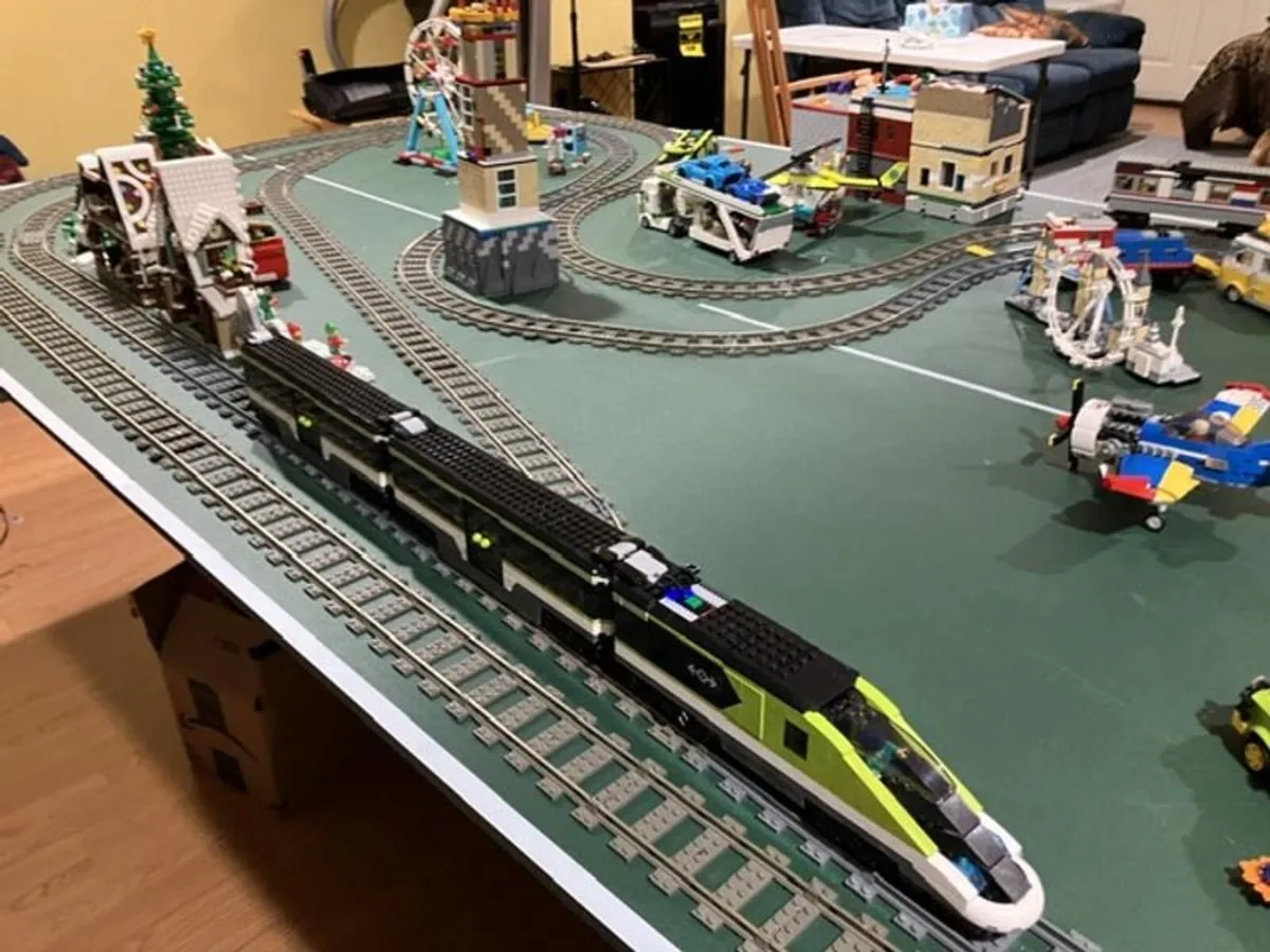 LEGO City 60337 Remote Control Express - Image 2