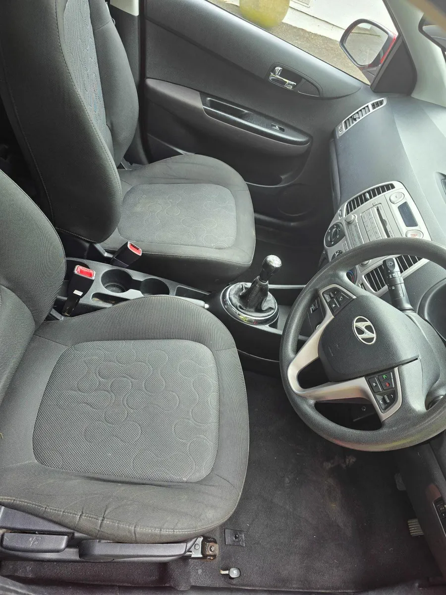 Hyundai i20 2011 - Image 4