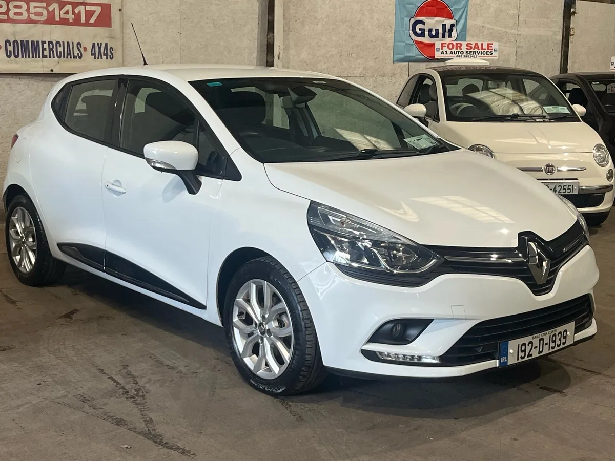 192 RENAULT CLIO DYNAMIQUE NAV WITH ONLY 52k KM - Image 2