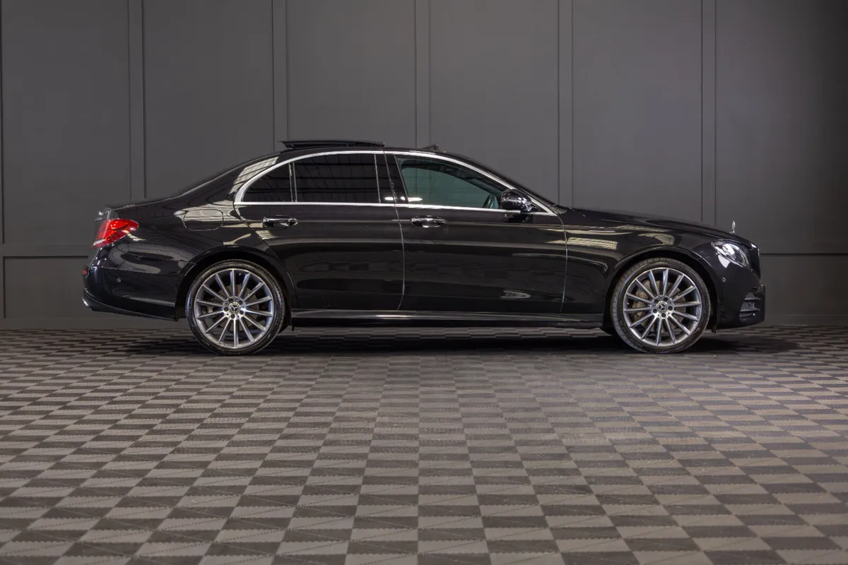 2019 Mercedes-Benz E400d AMG Line Premium Plus - Image 2