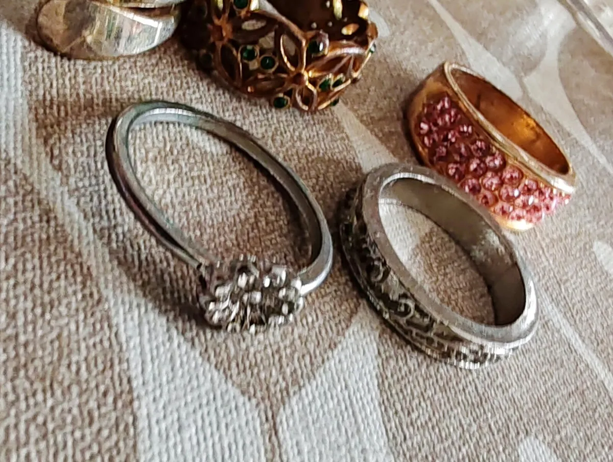 5 costume rings - Image 3