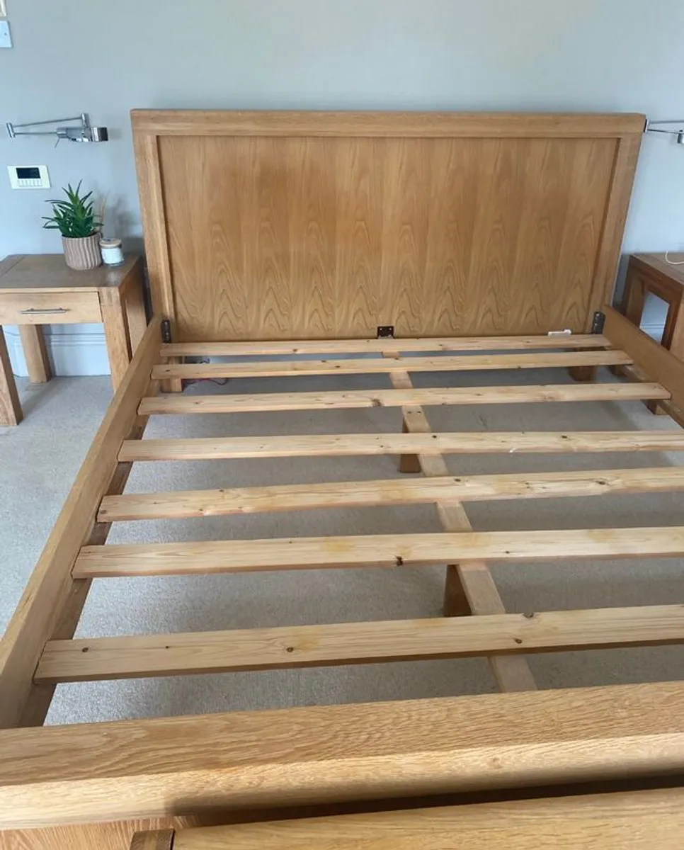 Bedroom furniture - Image 4
