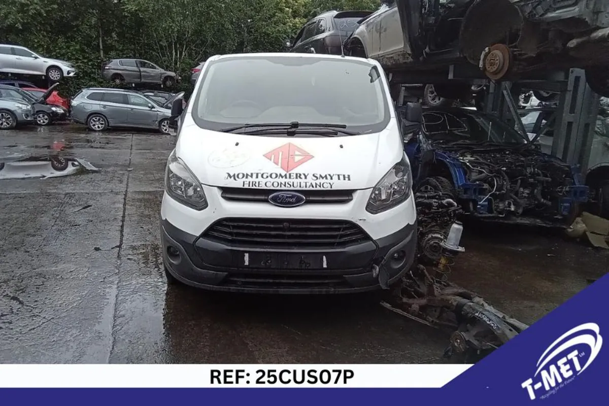 2015 FORD TRANSIT CUSTOM BREAKING FOR PARTS - Image 2
