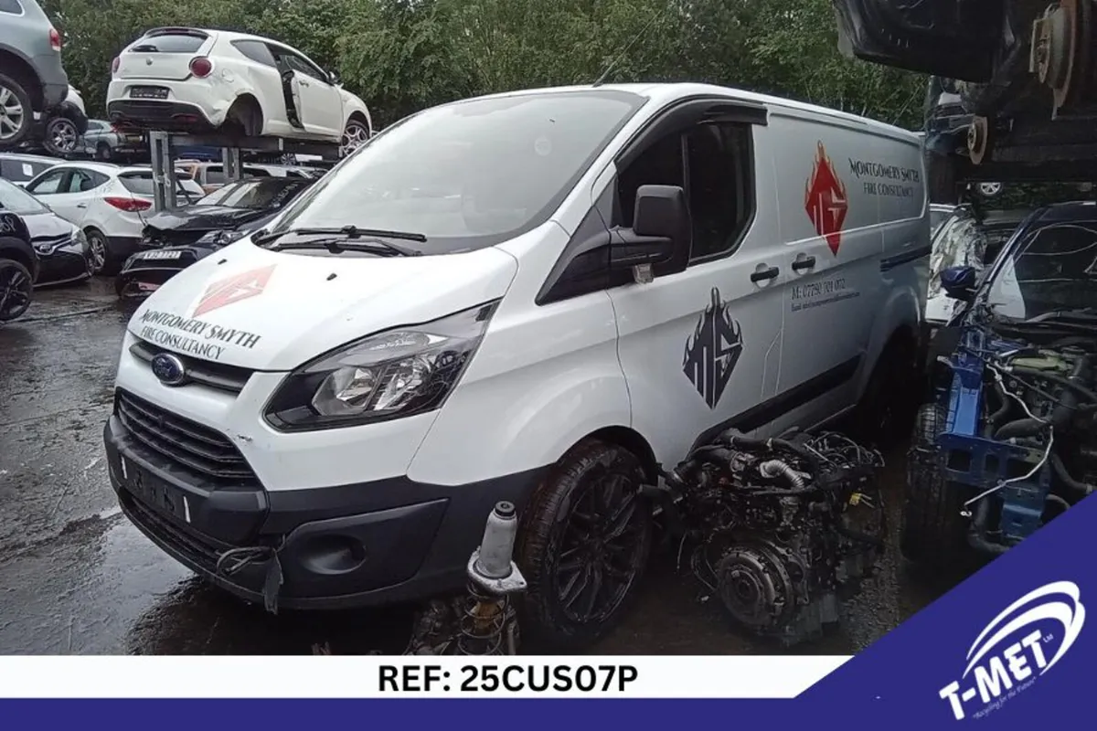 2015 FORD TRANSIT CUSTOM BREAKING FOR PARTS - Image 3