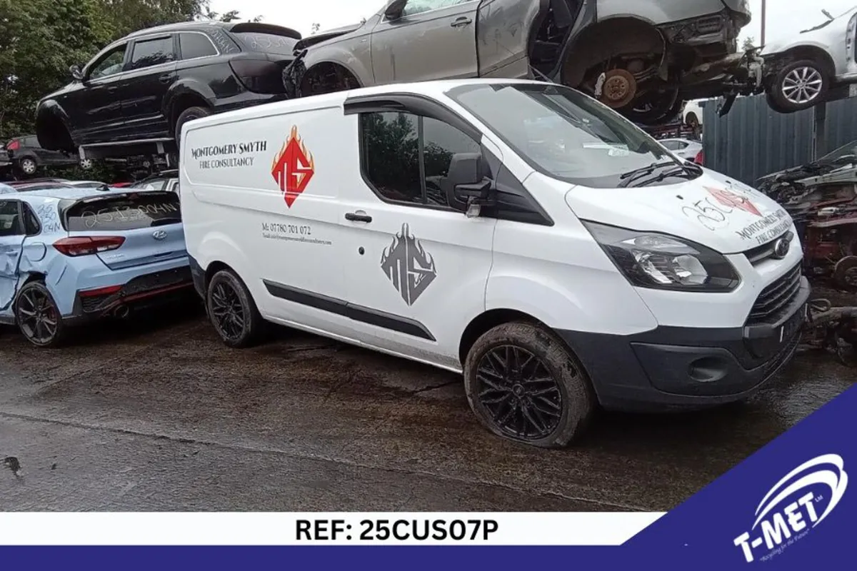 2015 FORD TRANSIT CUSTOM BREAKING FOR PARTS - Image 4