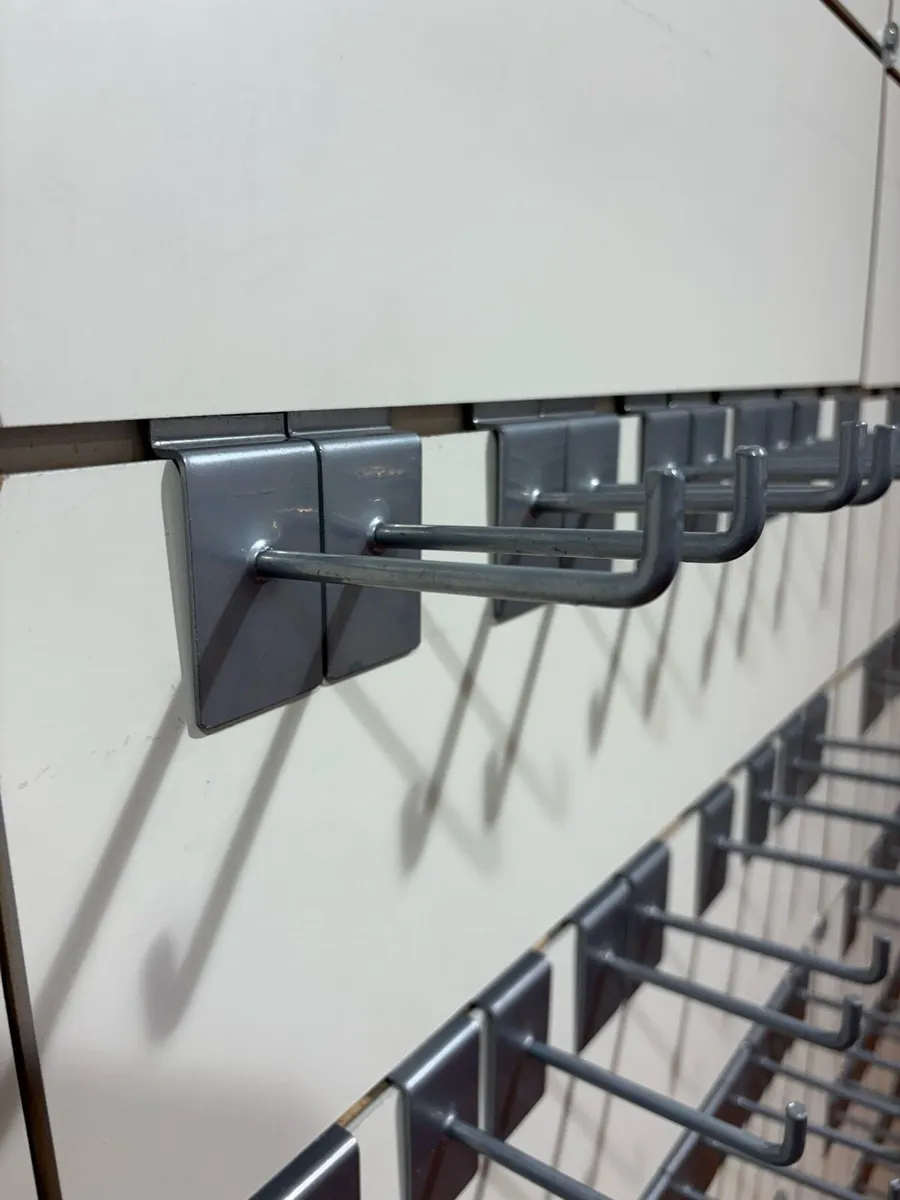10cm grid wall hooks - Image 1