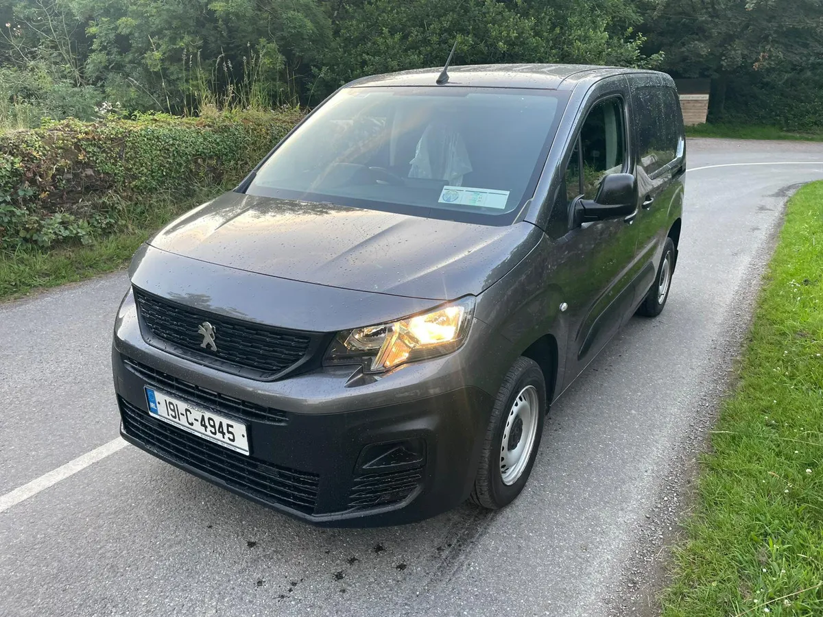 Peugeot Partner 1.6L 2019 Active BlueHDI - Image 2