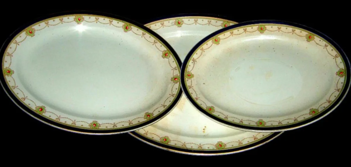 Vintage Wedgewood Platters & Tureen - Image 4