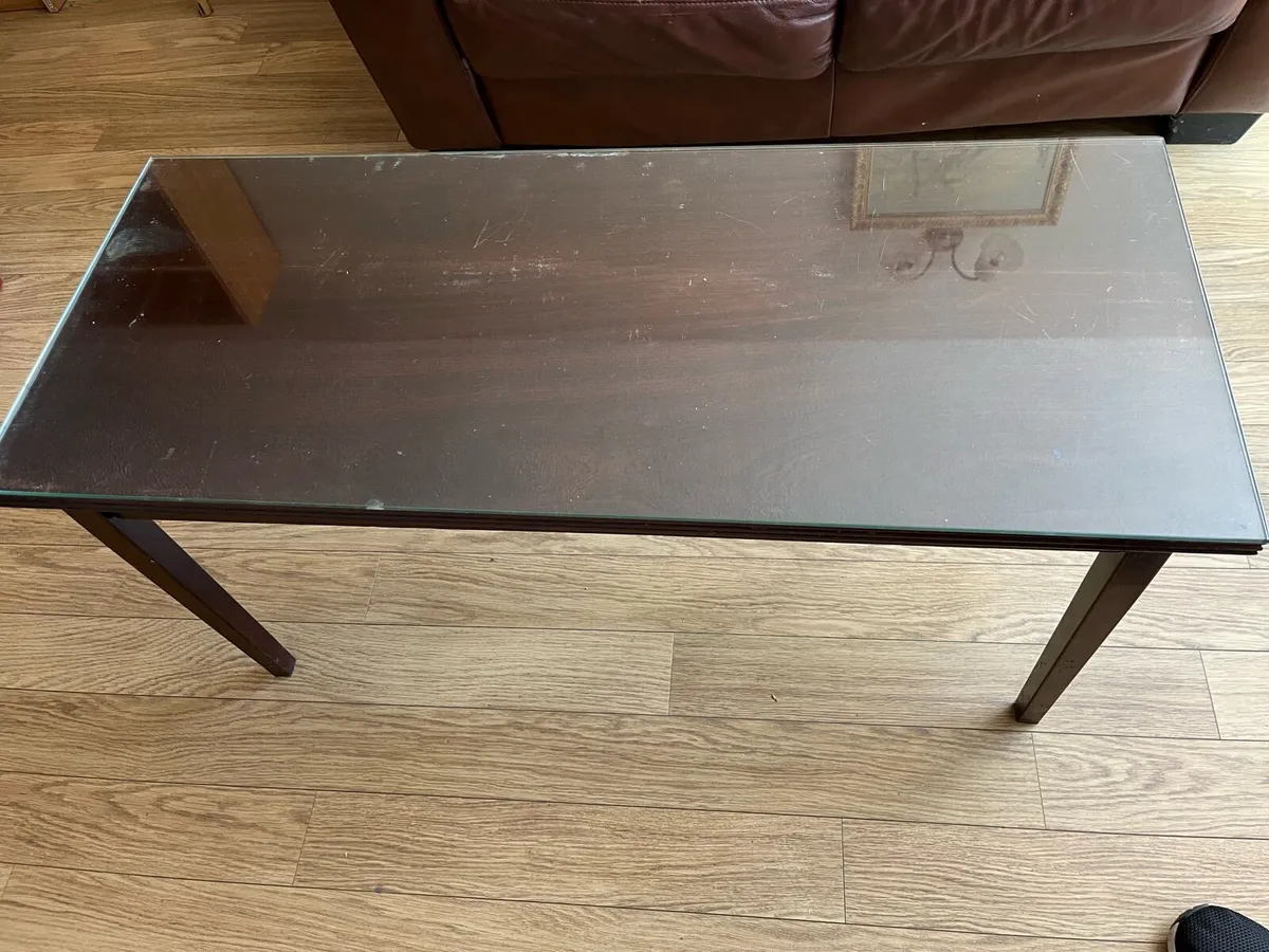 Coffee Table Mahogany colour solid wood - Image 1