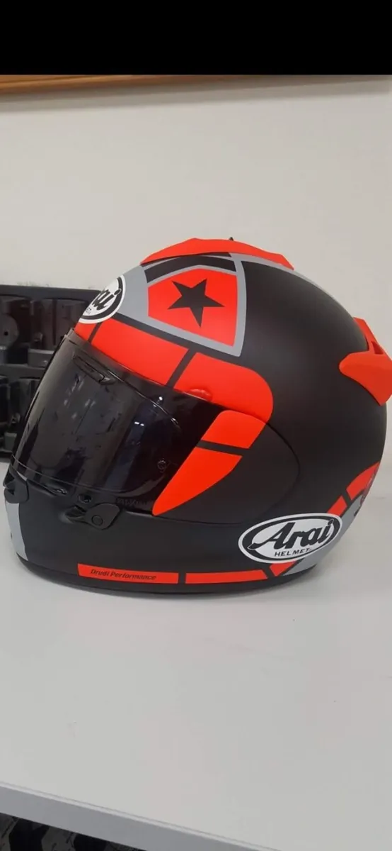 Arai Helmet - Image 1