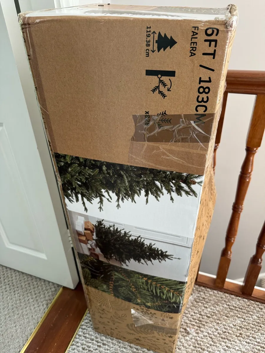 Natural Looking Artificial Christmas Tree 6ft - Image 2