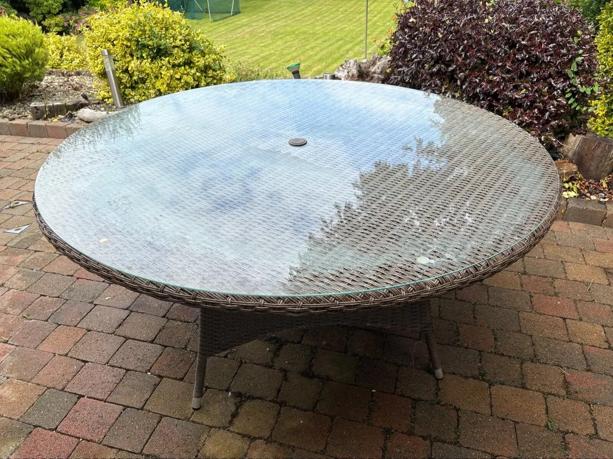 Garden Table 6 seater Rattan  Hartman - Image 1